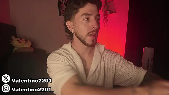 Snapshot of Valentino_Xander chatting on March 11, 2025, 1:59 am Valentino Xander online show from March 11, 2025, 1:59 am