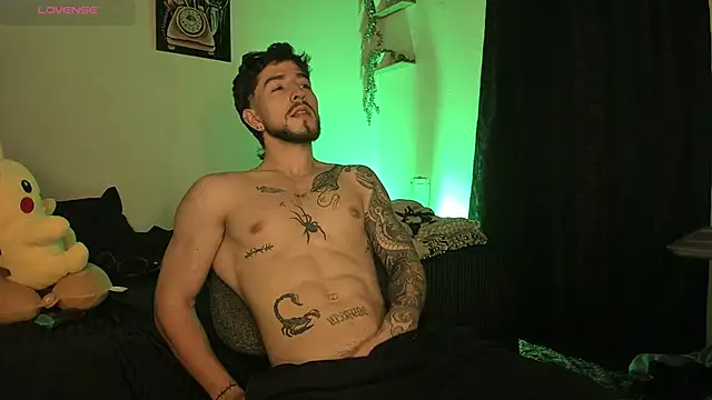 Snapshot of Valentino_Xander chatting on March 22, 2025, 5:49 am Valentino Xander online show from March 22, 2025, 5:49 am