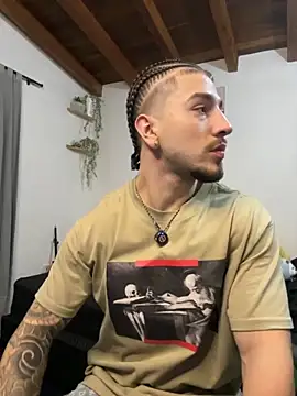 Valentino Xander online show from November 15, 2025, 11:43 pm