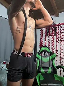 Snapshot of Valentino_Xander chatting on February 17, 2026, 3:36 am Valentino Xander online show from February 17, 2026, 3:36 am