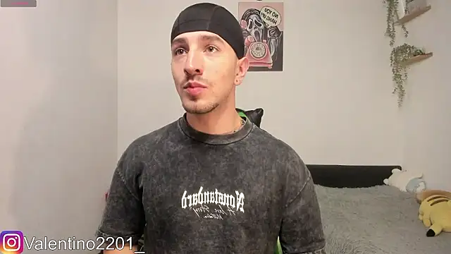 Snapshot of Valentino_Xander chatting on March 6, 2026, 6:32 am Valentino Xander online show from March 6, 2026, 6:32 am