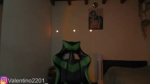 Snapshot of Valentino_Xander chatting on March 15, 2026, 3:01 am Valentino Xander online show from March 15, 2026, 3:01 am