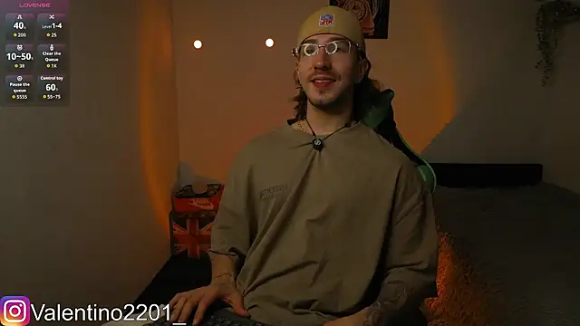 Snapshot of Valentino_Xander chatting on March 15, 2026, 11:44 pm Valentino Xander online show from March 15, 2026, 11:44 pm