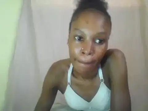 Sweetpetite254 online show from February 3, 2025, 6:45 am