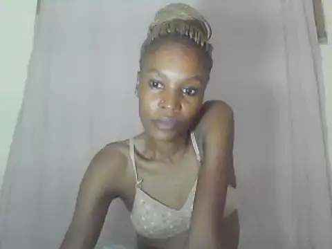 Sweetpetite254 online show from February 10, 2025, 6:13 pm