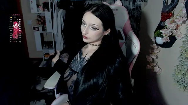 Snapshot of hikmurr chatting on December 5, 2024, 8:22 pm hikmurr online show from December 5, 2024, 8:22 pm