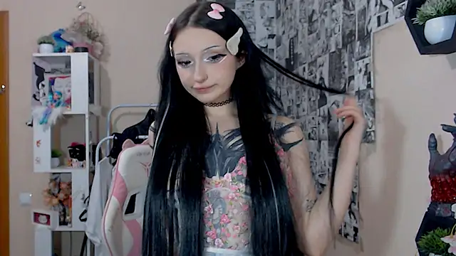 Snapshot of hikmurr chatting on December 6, 2024, 8:07 pm hikmurr online show from December 6, 2024, 8:07 pm