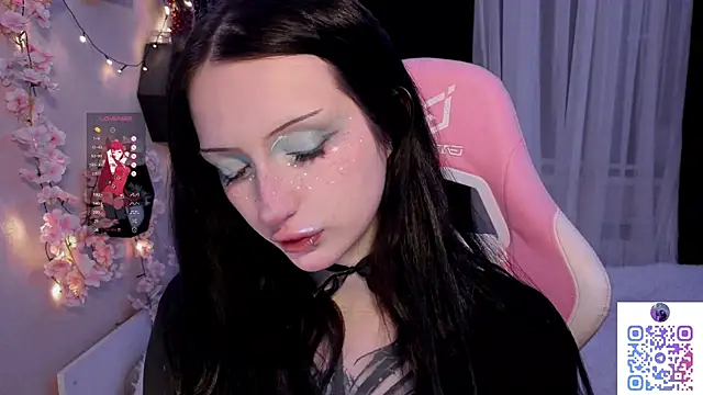 Snapshot of hikmurr chatting on September 13, 2025, 8:19 pm hikmurr online show from September 13, 2025, 8:19 pm