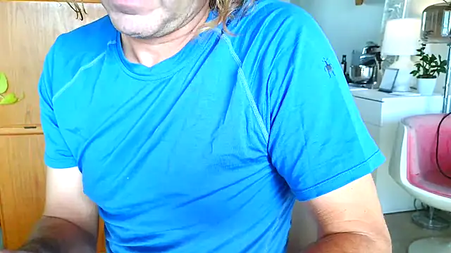 Snapshot of costanza7070 chatting on October 14, 2025, 9:26 pm costanza7070 online show from October 14, 2025, 9:26 pm