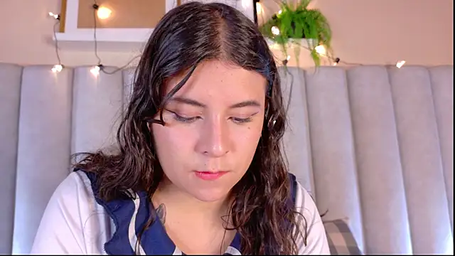 EngelStone online show from September 18, 2025, 7:38 pm