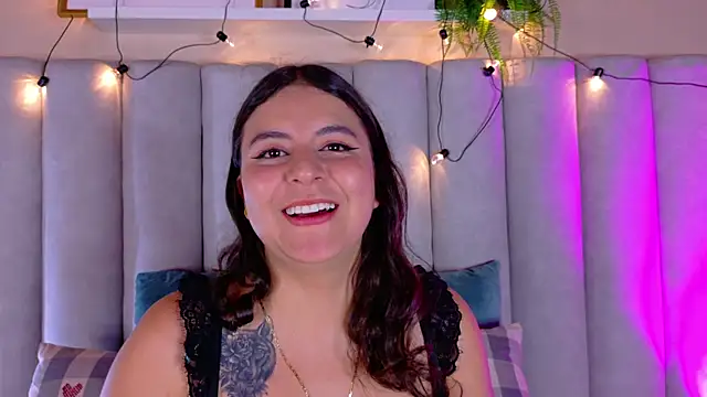 EngelStone online show from October 4, 2025, 7:34 pm