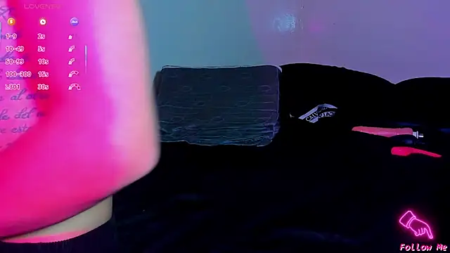 Piggy Eddy online show from May 5, 2026, 2:30 am