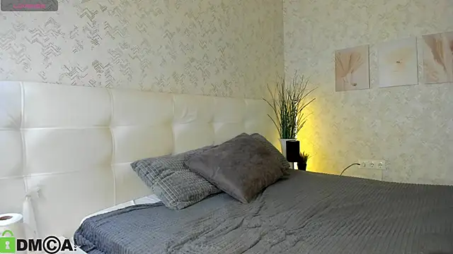 Snapshot of Nicole_Charm chatting on September 25, 2025, 9:18 pm Nicole Charm online show from September 25, 2025, 9:18 pm