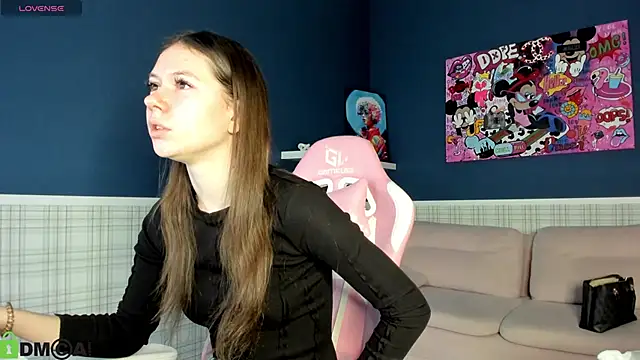 Nicole Charm online show from February 5, 2026, 9:52 pm