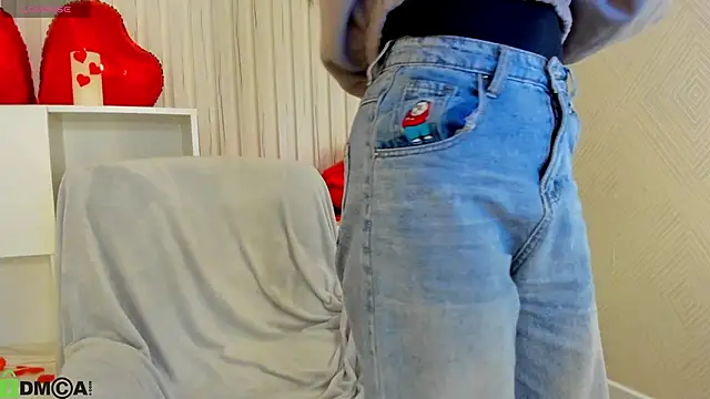 Nicole Charm online show from March 10, 2026, 11:43 pm