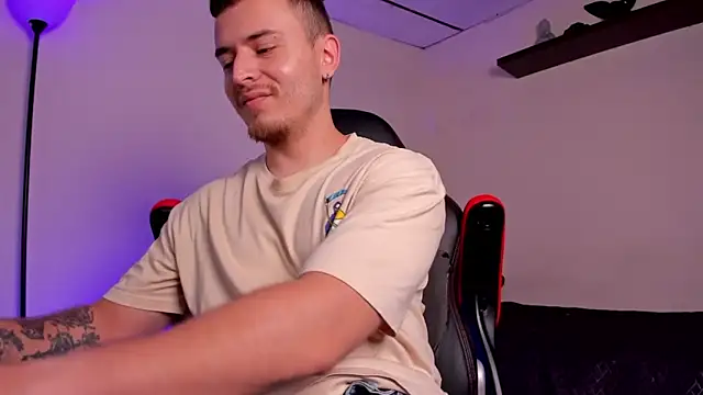 james connor2 online show from November 3, 2025, 7:15 pm