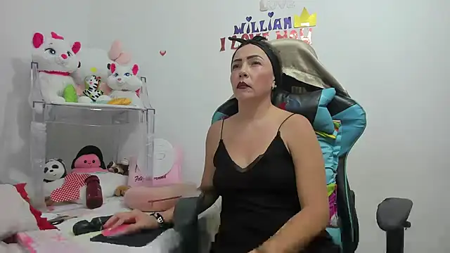 Snapshot of GatitaSexy_Hotwet4u chatting on December 13, 2024, 8:47 pm GatitaSexy Hotwet4u online show from December 13, 2024, 8:47 pm