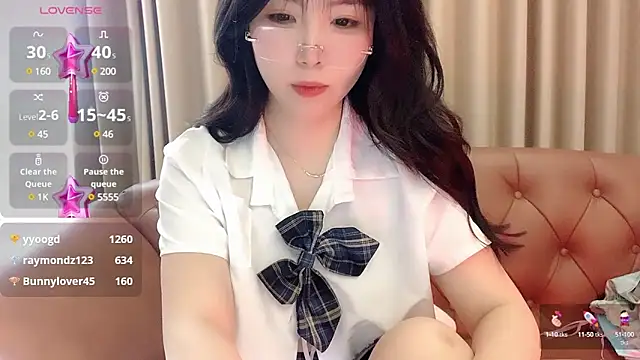 NickiBloom online show from February 17, 2025, 6:20 am