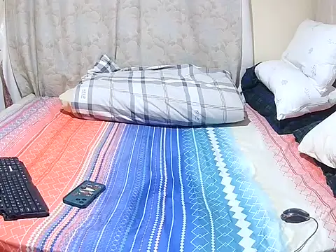 slender sweet online show from June 14, 2026, 2:09 am