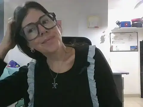 Snapshot of Calentandote chatting on May 25, 2026, 11:16 am Calentandote online show from May 25, 2026, 11:16 am