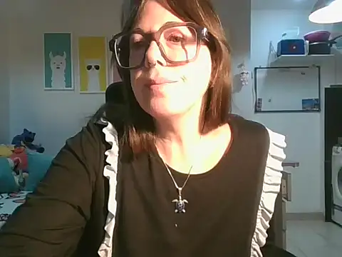 Snapshot of Calentandote chatting on June 1, 2026, 8:49 am Calentandote online show from June 1, 2026, 8:49 am