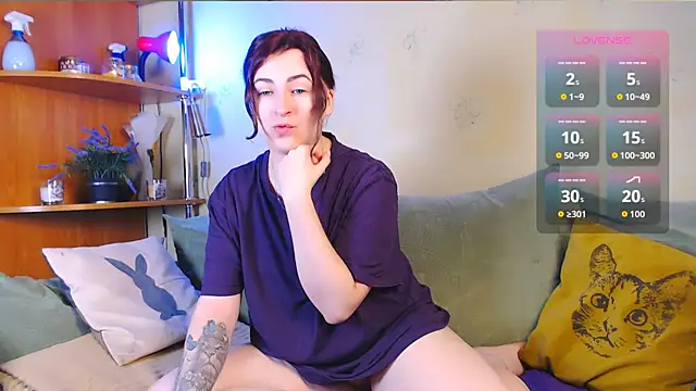 Caroline1995 online show from November 18, 2025, 7:02 am