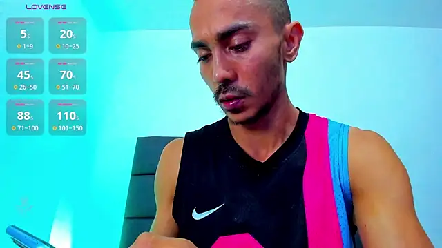 steven hott8 online show from February 8, 2026, 11:24 am