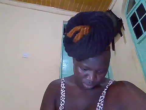 Prety petty online show from February 12, 2025, 7:35 pm