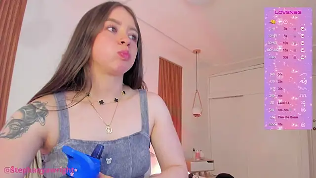 Snapshot of TiffanyWright chatting on December 22, 2024, 5:32 pm TiffanyWright online show from December 22, 2024, 5:32 pm