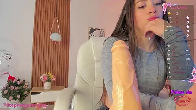 Snapshot of TiffanyWright chatting on January 23, 2025, 5:10 pm TiffanyWright online show from January 23, 2025, 5:10 pm