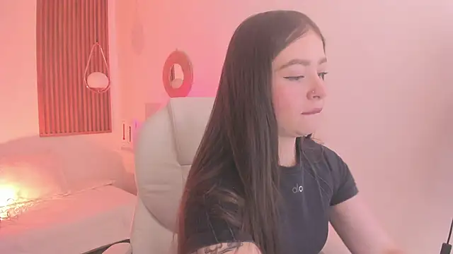 Snapshot of TiffanyWright chatting on September 23, 2025, 1:58 pm TiffanyWright online show from September 23, 2025, 1:58 pm