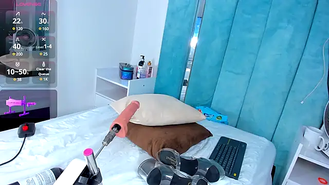 CintiaVega online show from February 15, 2025, 3:06 pm