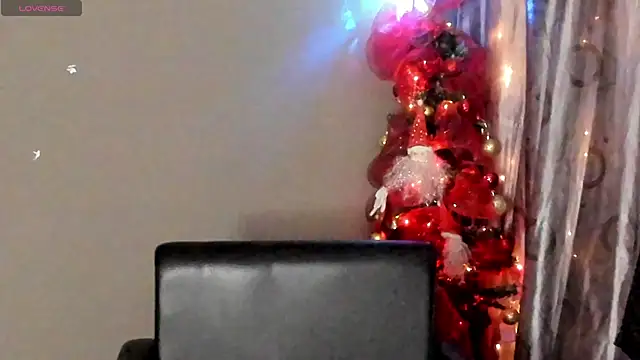 Snapshot of Renata_wilsom chatting on December 24, 2024, 12:11 am Renata wilsom online show from December 24, 2024, 12:11 am