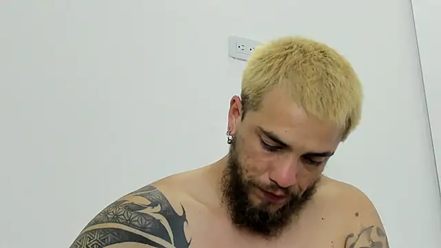 Beard xox online show from June 11, 2026, 2:53 am