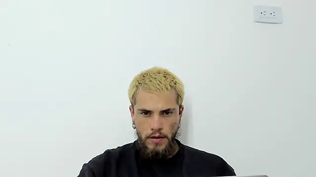 Beard xox online show from June 20, 2026, 2:25 am