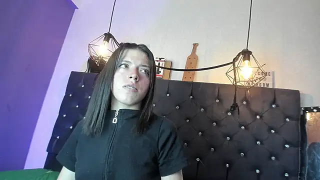 Vannesa gomezz online show from December 5, 2024, 4:09 am