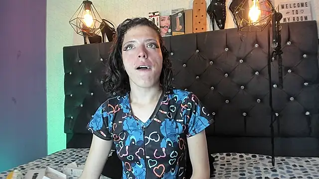 Vannesa gomezz online show from February 9, 2025, 5:01 pm