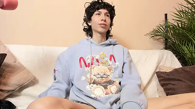 Snapshot of luck_noor7 chatting on January 28, 2025, 10:23 pm luck noor7 online show from January 28, 2025, 10:23 pm