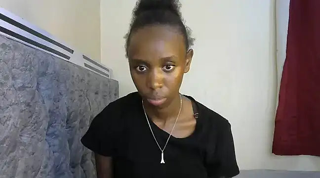 Snapshot of Little_miss_charming chatting on January 30, 2025, 5:39 pm Little miss charming online show from January 30, 2025, 5:39 pm