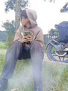 Cuervo maniaco online show from November 25, 2025, 3:01 pm