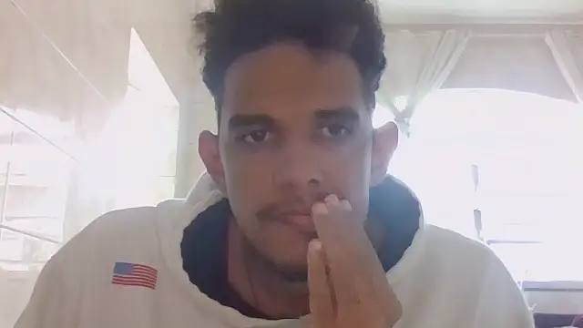 Snapshot of RenziTatte chatting on September 22, 2025, 12:40 pm RenziTatte online show from September 22, 2025, 12:40 pm