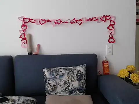 Snapshot of TatianaMonteross chatting on February 12, 2025, 7:56 pm TatianaMonteross online show from February 12, 2025, 7:56 pm