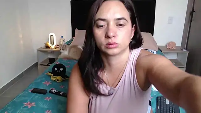 Snapshot of TatianaMonteross chatting on April 20, 2026, 12:30 pm TatianaMonteross online show from April 20, 2026, 12:30 pm