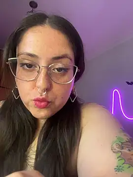 Mizztikaa online show from November 12, 2025, 5:57 pm