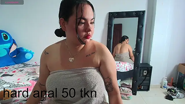 leoytessa 10 online show from September 19, 2025, 12:06 pm