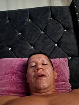 leoytessa 10 online show from October 9, 2025, 9:13 pm