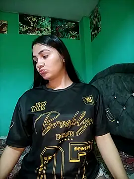 Snapshot of Nahiara_velez chatting on May 15, 2026, 1:23 am Nahiara velez online show from May 15, 2026, 1:23 am