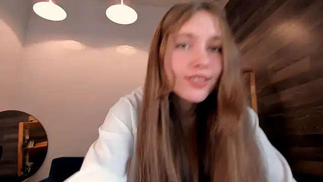 Snapshot of MaryannSoftt chatting on October 22, 2025, 3:56 pm MaryannSoftt online show from October 22, 2025, 3:56 pm