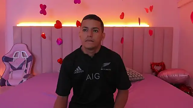 SophieRoyals online show from February 13, 2025, 12:00 pm