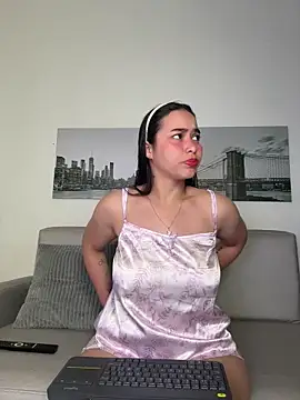 SophieRoyals online show from April 25, 2026, 12:30 pm